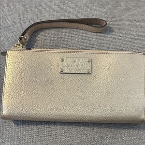 Kate Spade Gold Wallet/Wristlet 👛